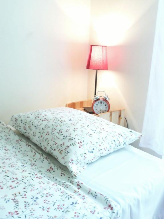Hostel Aleje 28 Краков Номер фото