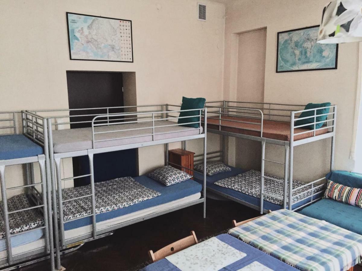 Hostel Aleje 28 Краков Экстерьер фото