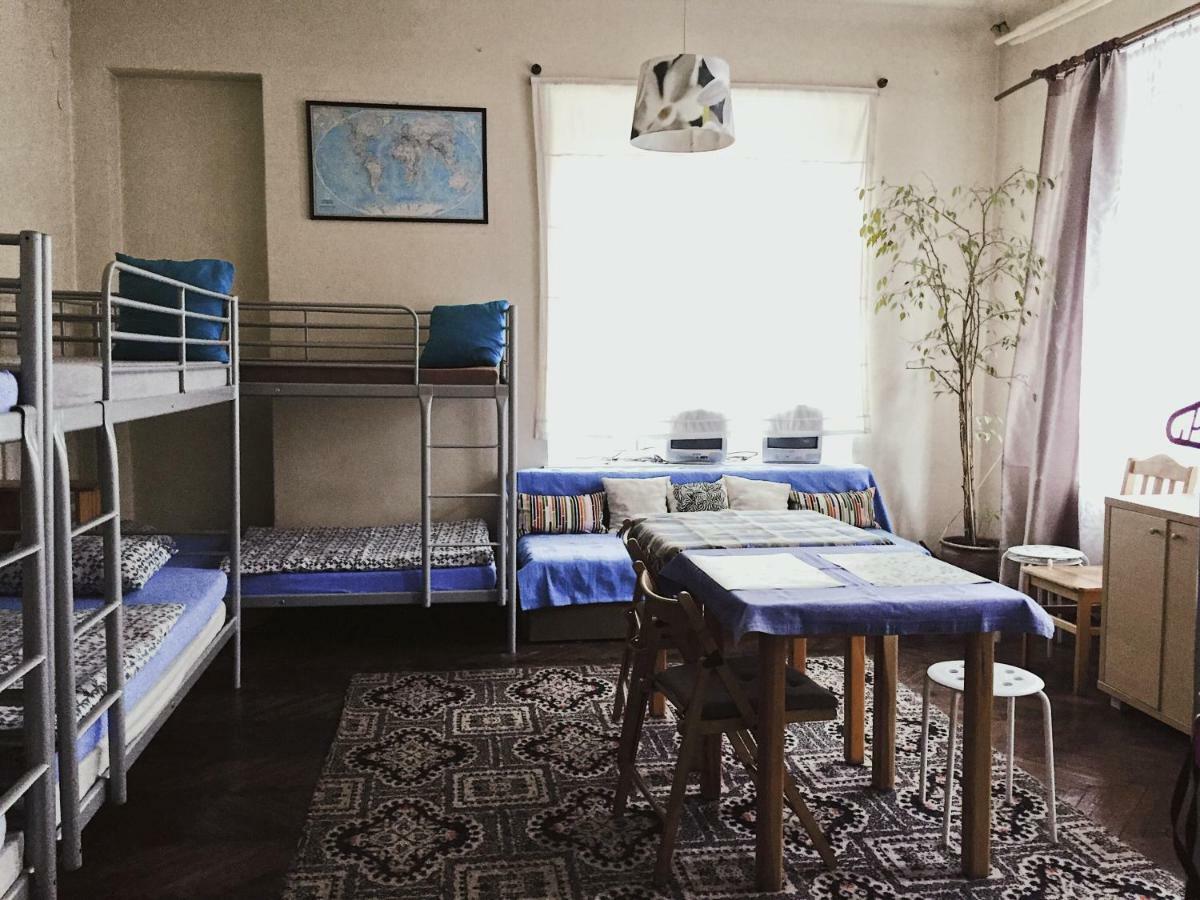 Hostel Aleje 28 Краков Экстерьер фото