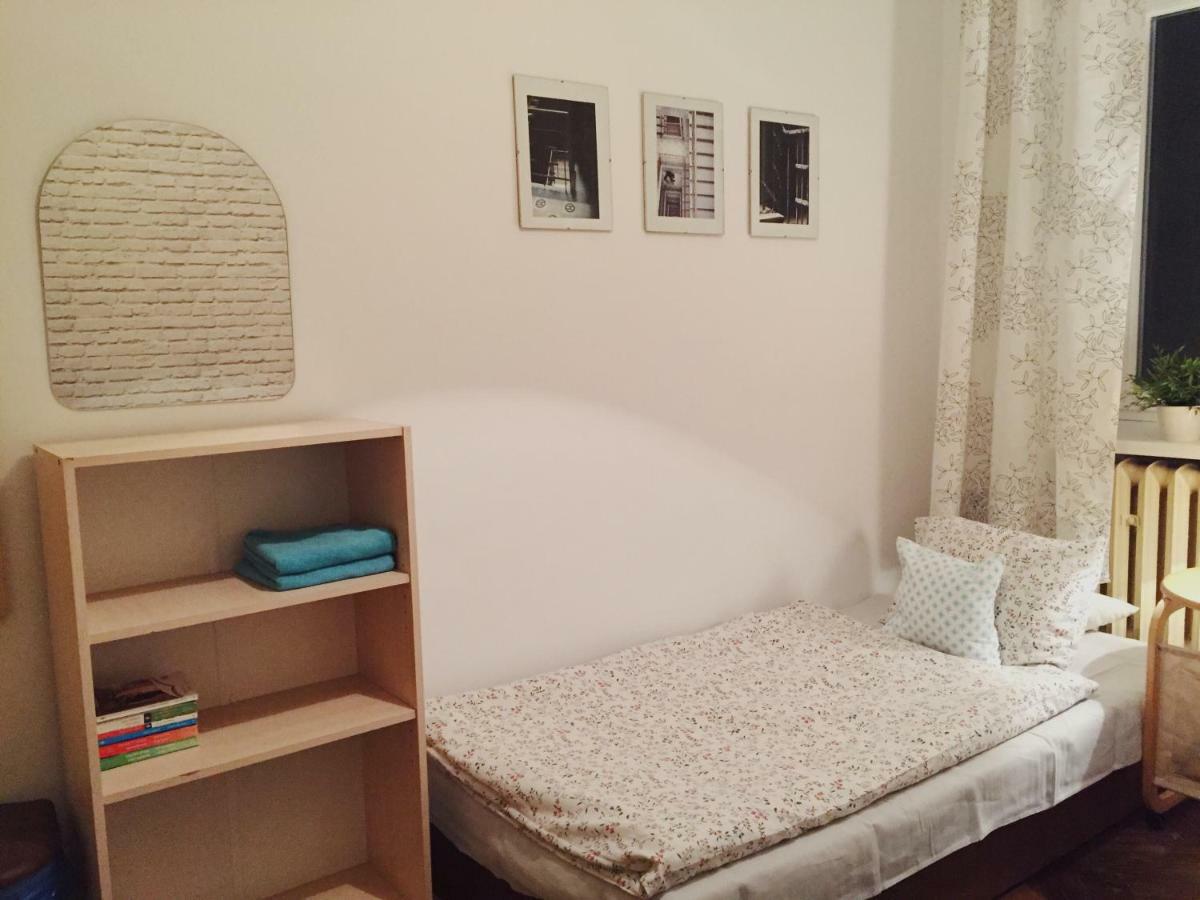 Hostel Aleje 28 Краков Экстерьер фото