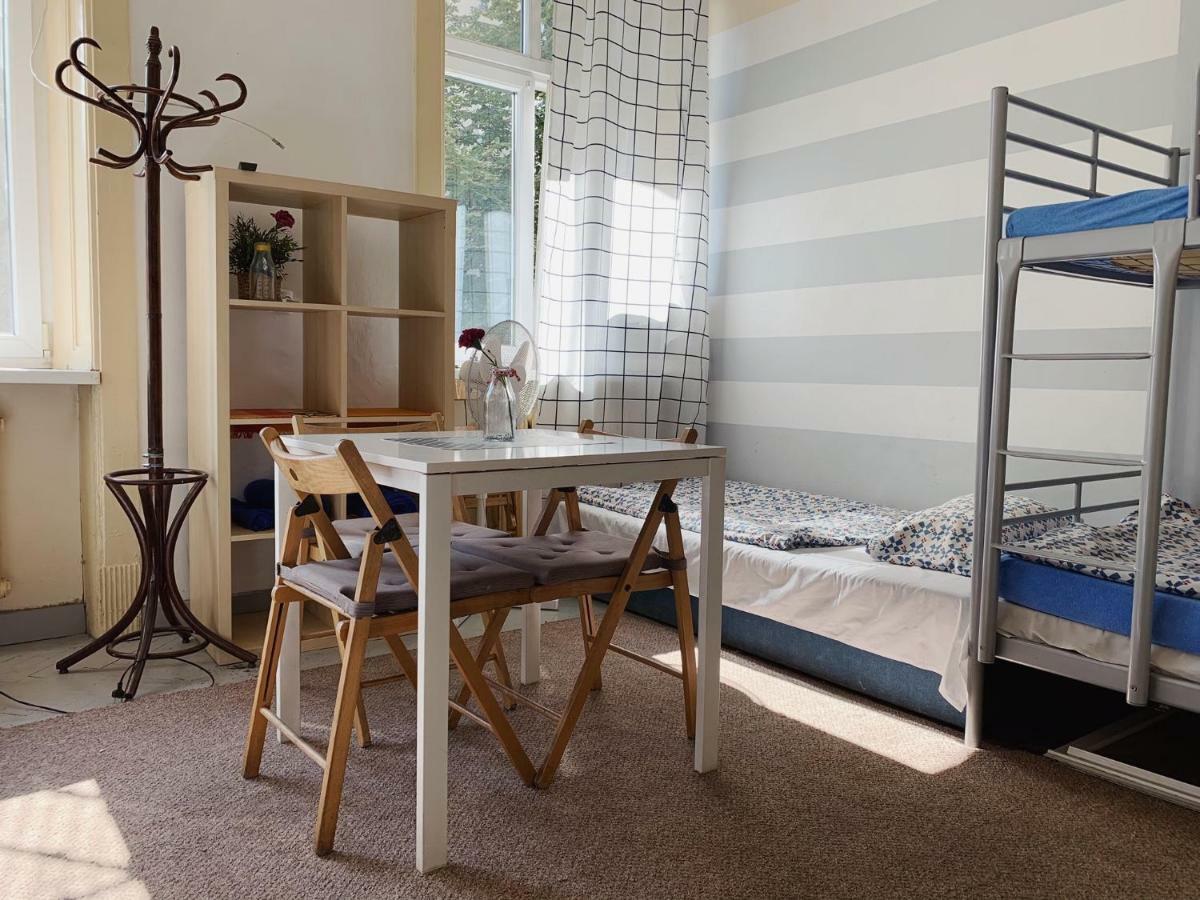 Hostel Aleje 28 Краков Экстерьер фото