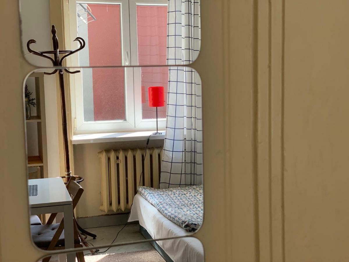 Hostel Aleje 28 Краков Экстерьер фото