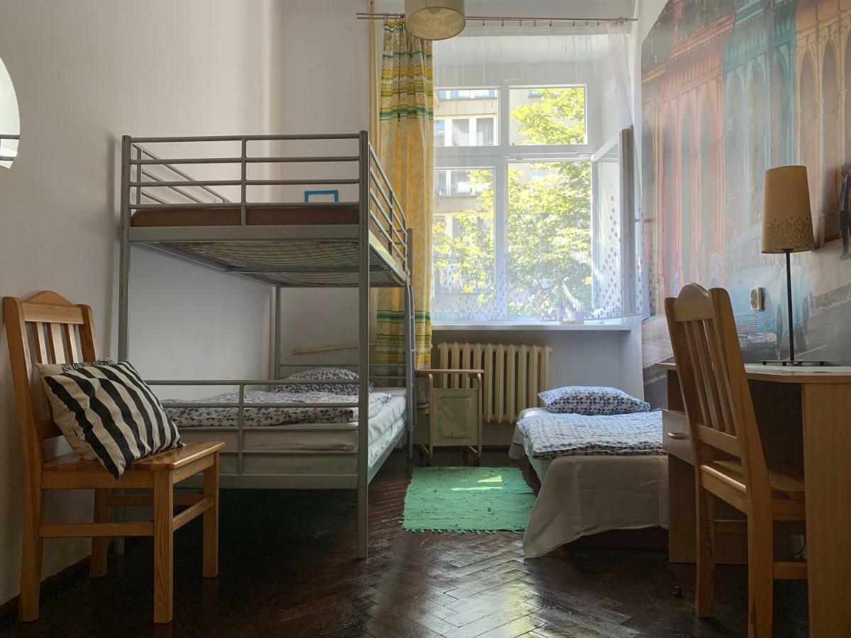 Hostel Aleje 28 Краков Экстерьер фото